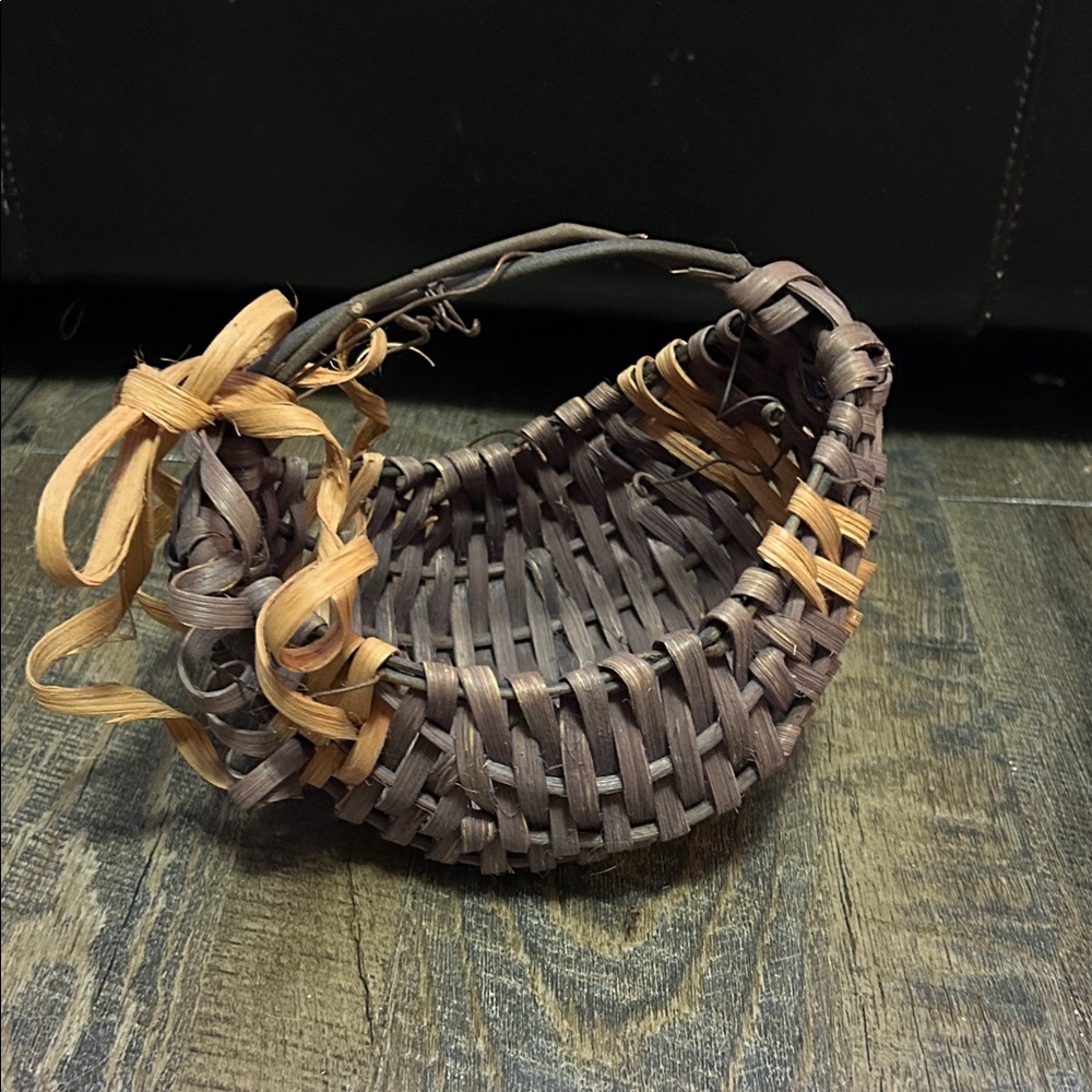 Small Hand Woven Egg Buttocks Gathering Basket Gods‎ Eye 6x6x4 Primitive